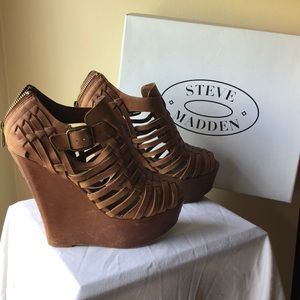Steve Madden Wren Cognac Wedge